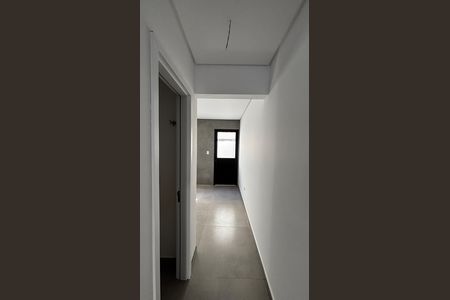 Corredor de casa à venda com 3 quartos, 126m² em Vila Pires, Santo André