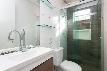 Banheiro  de casa para alugar com 2 quartos, 53m² em São Miguel Paulista, São Paulo