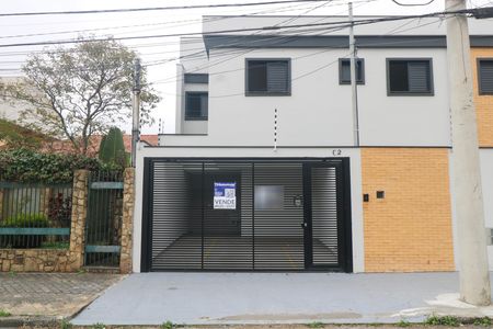 Fachada de casa à venda com 3 quartos, 92m² em Vila Pires, Santo André