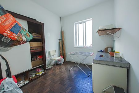 Apartamento à venda com 180m², 4 quartos e sem vaga Apartamento à venda com 180m², 4 quartos e sem vagaQuarto de Serviço