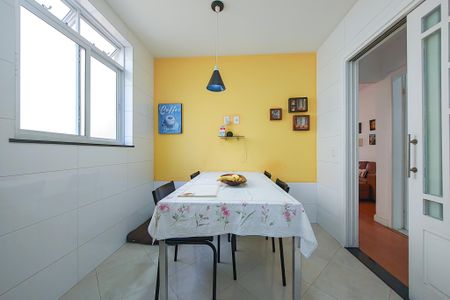 Apartamento à venda com 180m², 4 quartos e sem vaga Apartamento à venda com 180m², 4 quartos e sem vagaCozinha