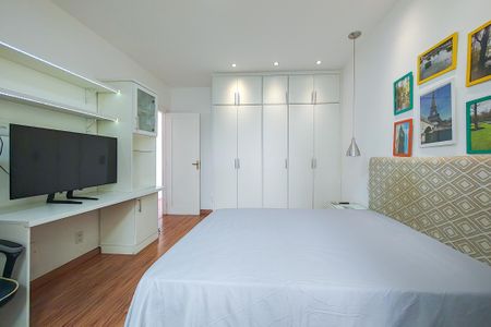 Apartamento à venda com 180m², 4 quartos e sem vaga Apartamento à venda com 180m², 4 quartos e sem vagaQuarto 2