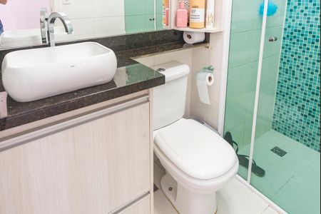 Banheiro  de apartamento à venda com 3 quartos, 57m² em Vila Homero Thon, Santo André