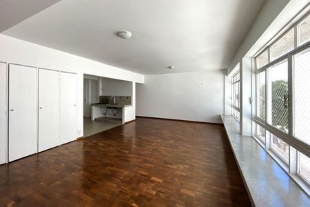 Sala de apartamento para alugar com 2 quartos, 110m² em Serra, Belo Horizonte
