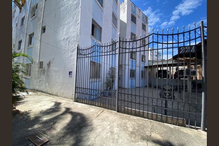 Apartamento para alugar com 55m², 2 quartos e 1 vaga Apartamento para alugar com 55m², 2 quartos e 1 vagaFachada
