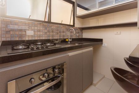 Cozinha de apartamento à venda com 2 quartos, 70m² em Jardim Taquaral, São Paulo