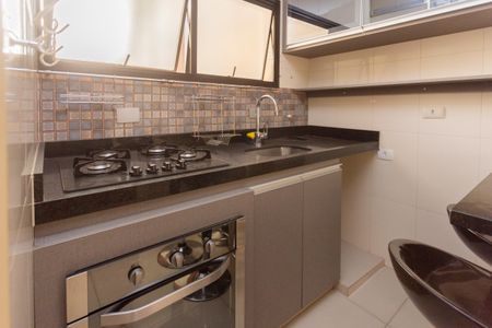 Cozinha de apartamento à venda com 2 quartos, 70m² em Jardim Taquaral, São Paulo
