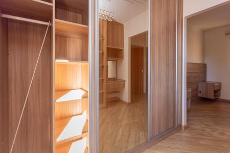 Closet da suíte de apartamento à venda com 2 quartos, 70m² em Jardim Taquaral, São Paulo