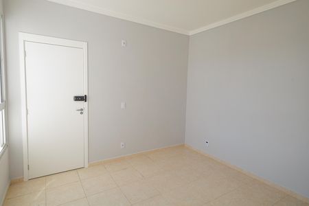 Sala de apartamento para alugar com 2 quartos, 44m² em Cosmos, Rio de Janeiro