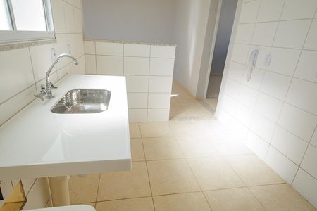 Cozinha de apartamento para alugar com 2 quartos, 44m² em Cosmos, Rio de Janeiro