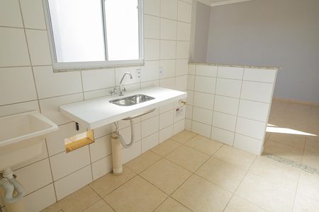 Cozinha de apartamento para alugar com 2 quartos, 44m² em Cosmos, Rio de Janeiro