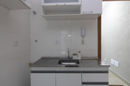 Sala / Cozinha de apartamento para alugar com 2 quartos, 40m² em Vila Lais, São Paulo