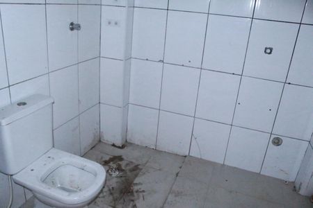 Banheiro social de apartamento para alugar com 2 quartos, 44m² em Santa Ifigênia, São Paulo