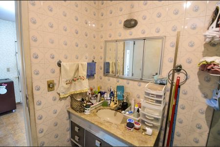 Casa à venda com 296m², 4 quartos e 1 vaga Casa à venda com 296m², 4 quartos e 1 vagaBanheiro 2