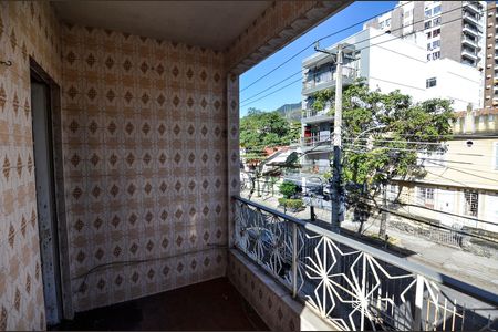 Casa à venda com 296m², 4 quartos e 1 vaga Casa à venda com 296m², 4 quartos e 1 vagaVaranda do Quarto 4