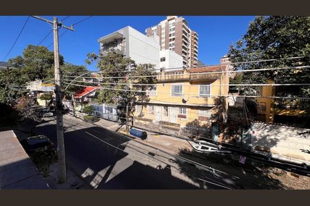 Casa à venda com 296m², 4 quartos e 1 vaga Casa à venda com 296m², 4 quartos e 1 vagaTerraço