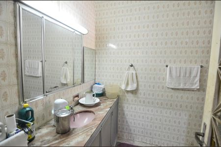 Casa à venda com 296m², 4 quartos e 1 vaga Casa à venda com 296m², 4 quartos e 1 vagaBanheiro 1