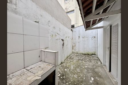 Quintal de casa à venda com 3 quartos, 170m² em Santo Amaro, São Paulo