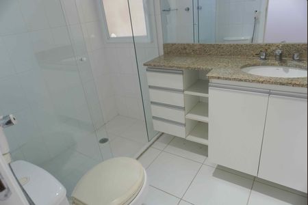 Apartamento à venda com 144m², 2 quartos e 2 vagas Apartamento à venda com 144m², 2 quartos e 2 vagasBanheiro da Suíte 2