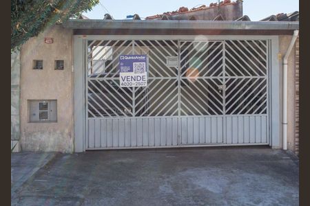 Fachada de casa à venda com 2 quartos, 208m² em Centro, Diadema