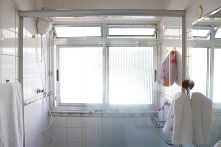 Banheiro de apartamento à venda com 1 quarto, 60m² em Barra Funda, São Paulo