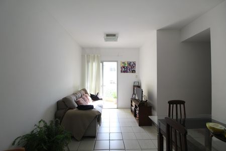 Sala de apartamento à venda com 3 quartos, 75m² em Tanque, Rio de Janeiro