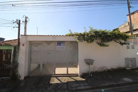 Casa à venda com 160m², 4 quartos e 3 vagasFachada