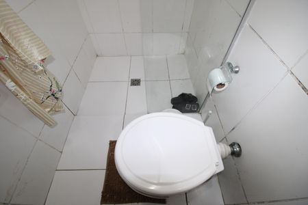 Casa à venda com 160m², 4 quartos e 3 vagasBanheiro 1