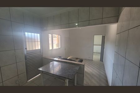 Cozinha de casa para alugar com 1 quarto, 35m² em Jardim Ipanema(zona Leste), São Paulo