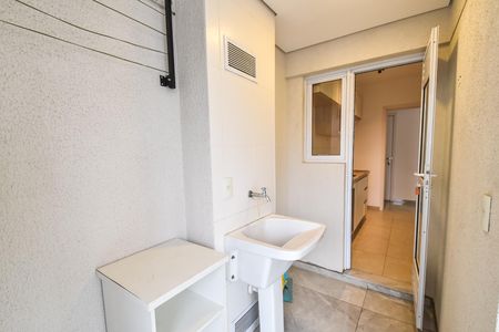 Área de serviço de apartamento para alugar com 2 quartos, 78m² em Aclimação, São Paulo