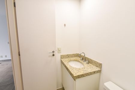 Banheiro social de apartamento para alugar com 2 quartos, 78m² em Aclimação, São Paulo