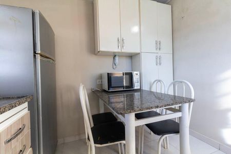 Cozinha de casa para alugar com 1 quarto, 50m² em Vila Buenos Aires, São Paulo