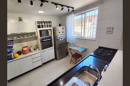 Casa à venda com 197m², 4 quartos e 2 vagas