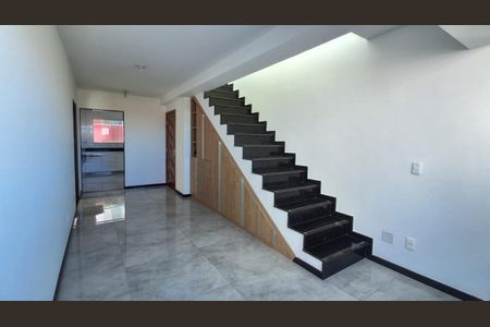 Apartamento à venda com 210m², 4 quartos e 3 vagas Apartamento à venda com 210m², 4 quartos e 3 vagasFoto 02