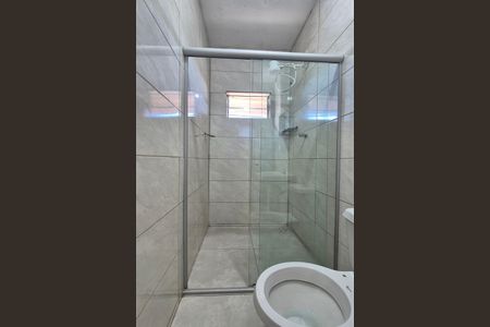 Banheiro de kitnet/studio para alugar com 1 quarto, 27m² em Jardim Nova America, Campinas