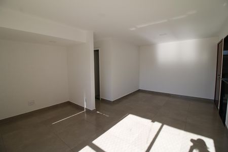 Sala de apartamento para alugar com 1 quarto, 63m² em Freguesia (jacarepaguá), Rio de Janeiro
