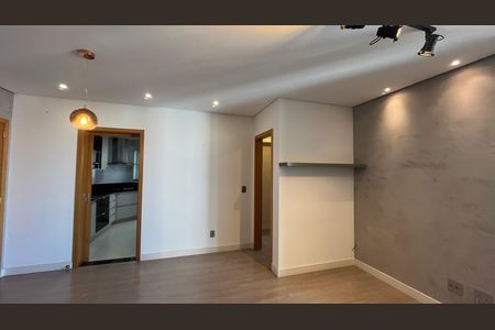 Apartamento para alugar com 2 quartos, 70m² em Vila Itapura, Campinas