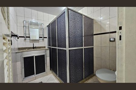 Banheiro de casa para alugar com 2 quartos, 90m² em São Benedito, Nova Iguaçu