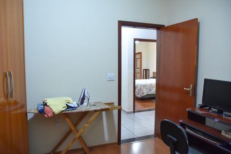 Quarto 3 de casa à venda com 3 quartos, 170m² em Jardim Pacaembu, Jundiaí
