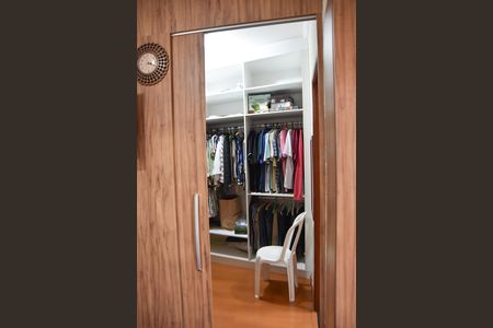 Closet de casa à venda com 3 quartos, 170m² em Jardim Pacaembu, Jundiaí