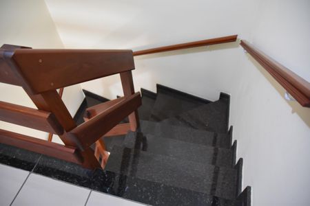 Escada de casa à venda com 3 quartos, 170m² em Jardim Pacaembu, Jundiaí