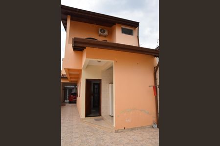 vista do fundo da casa de casa à venda com 3 quartos, 170m² em Jardim Pacaembu, Jundiaí