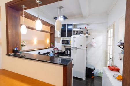Cozinha de apartamento à venda com 1 quarto, 75m² em Cidade Baixa, Porto Alegre