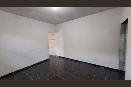 Sala de casa para alugar com 2 quartos, 100m² em Jardim Luciana, Itaquaquecetuba