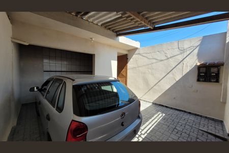 Casa para alugar com 100m², 2 quartos e 1 vaga Casa para alugar com 100m², 2 quartos e 1 vagaGaragem