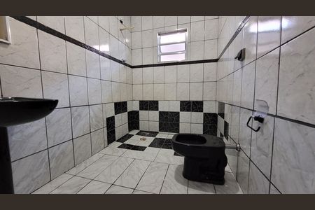 Casa para alugar com 100m², 2 quartos e 1 vaga Casa para alugar com 100m², 2 quartos e 1 vagaBanheiro