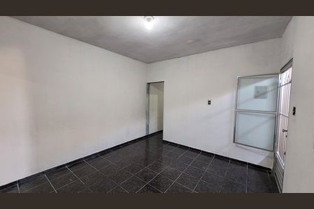 Sala de casa para alugar com 2 quartos, 100m² em Jardim Luciana, Itaquaquecetuba