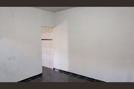 Sala de casa para alugar com 2 quartos, 100m² em Jardim Luciana, Itaquaquecetuba