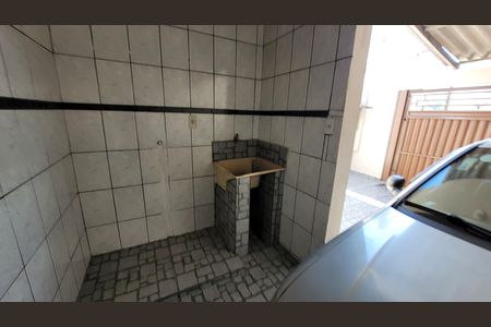 Área de Serviço de casa para alugar com 2 quartos, 100m² em Jardim Luciana, Itaquaquecetuba