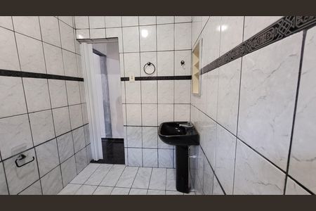 Casa para alugar com 100m², 2 quartos e 1 vaga Casa para alugar com 100m², 2 quartos e 1 vagaBanheiro